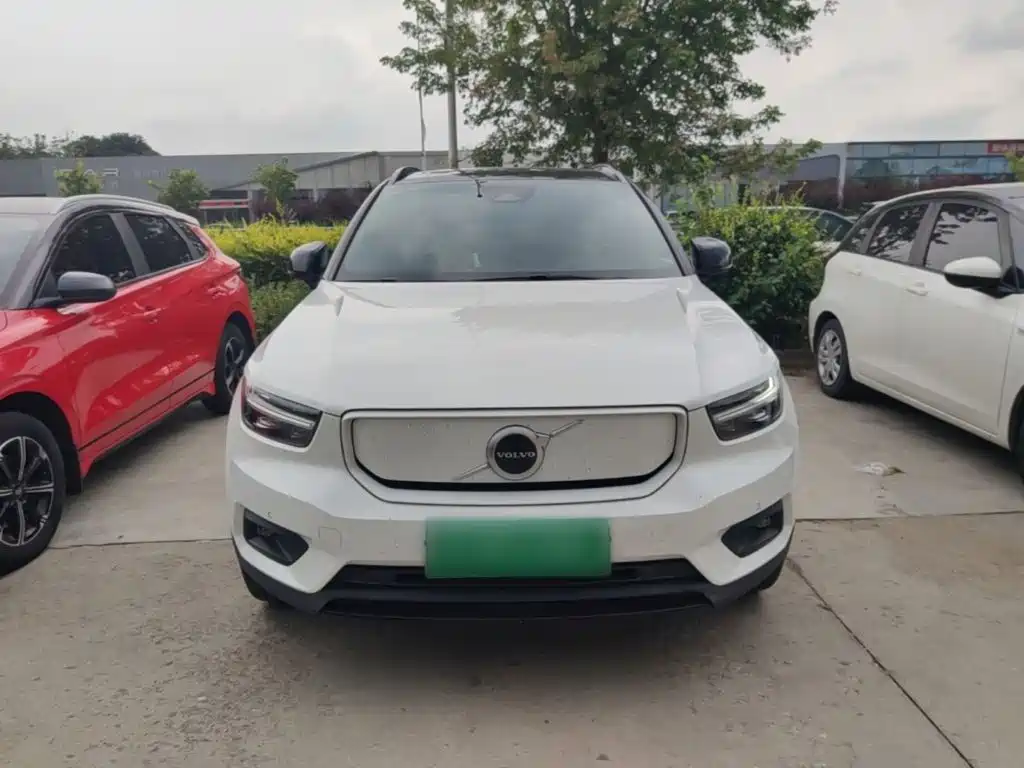 Volvo XC40 NEV — миниатюра 3