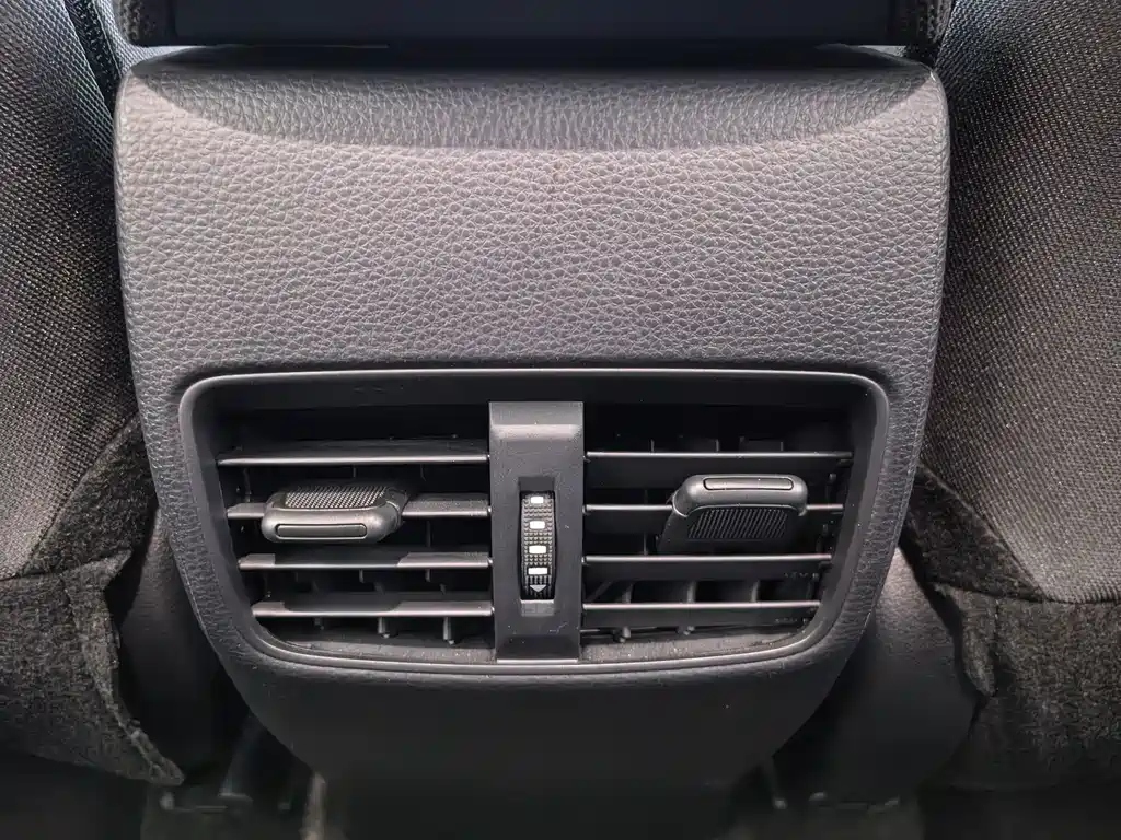 Toyota Corolla Cross — миниатюра 12