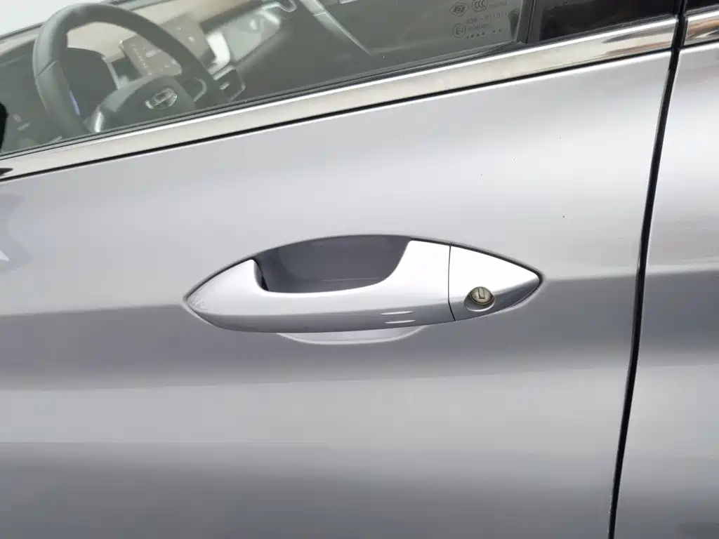 Geely Binyue — миниатюра 18