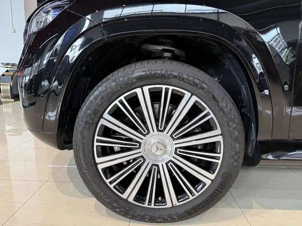 Mercedes-Benz GLS — миниатюра 8