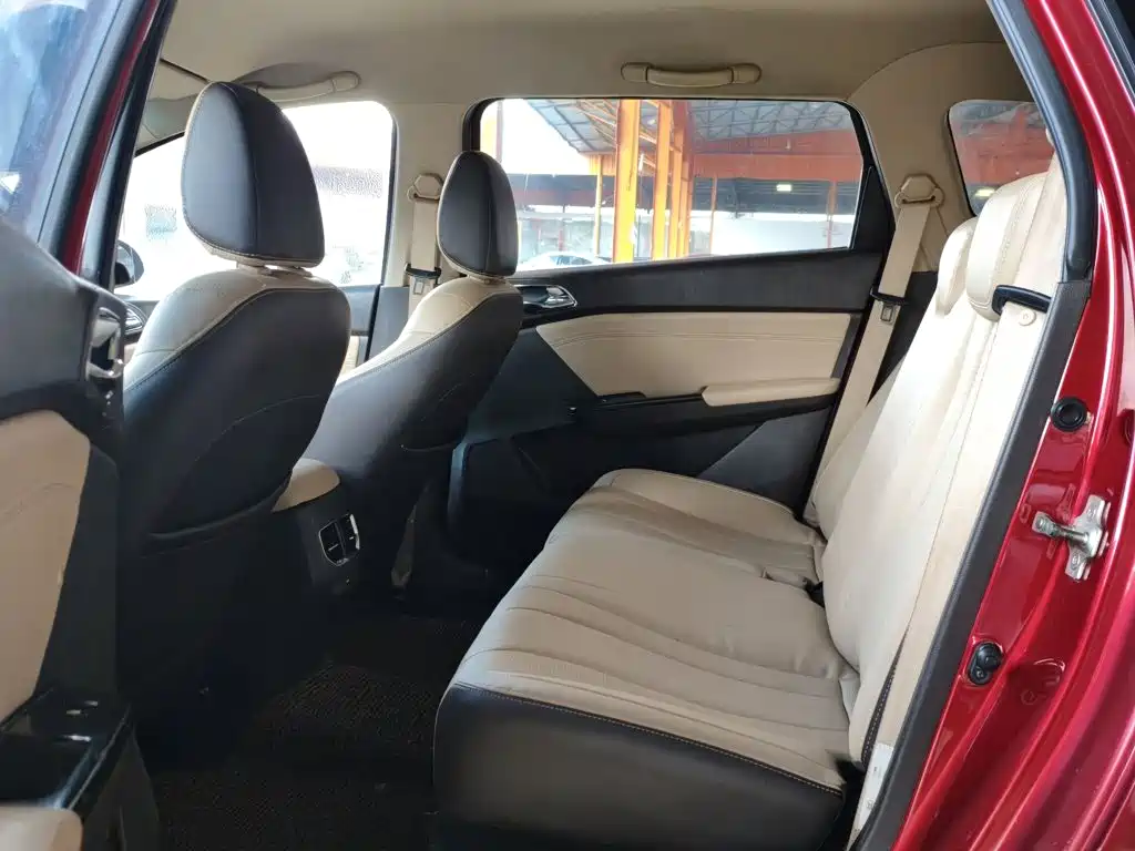 Baojun 310W — миниатюра 17