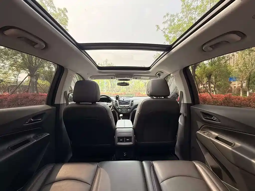 Chevrolet Equinox — миниатюра 14