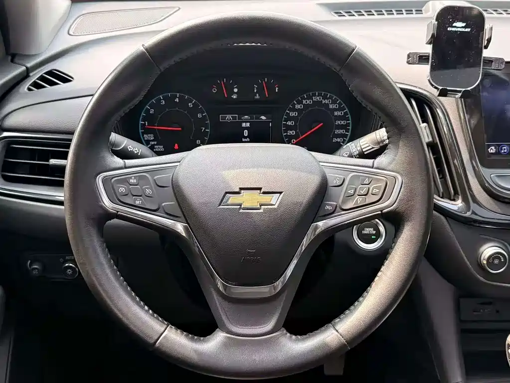 Chevrolet Equinox — миниатюра 18