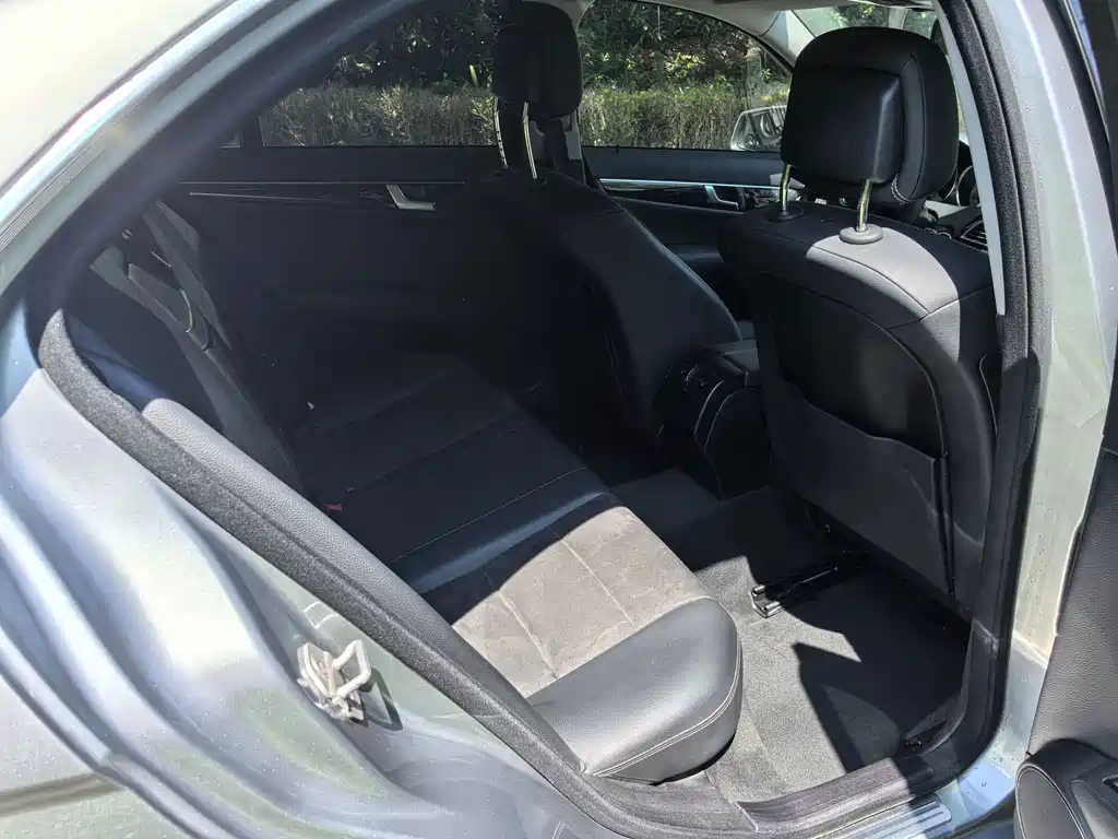 Mercedes-Benz C-Class — миниатюра 10