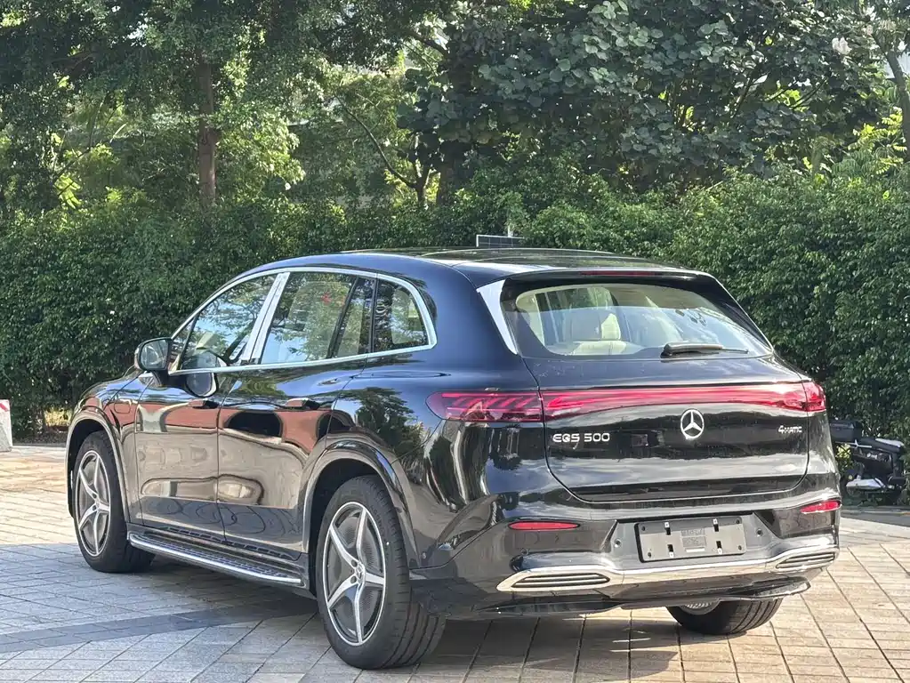 Mercedes-Benz EQS SUV — миниатюра 4