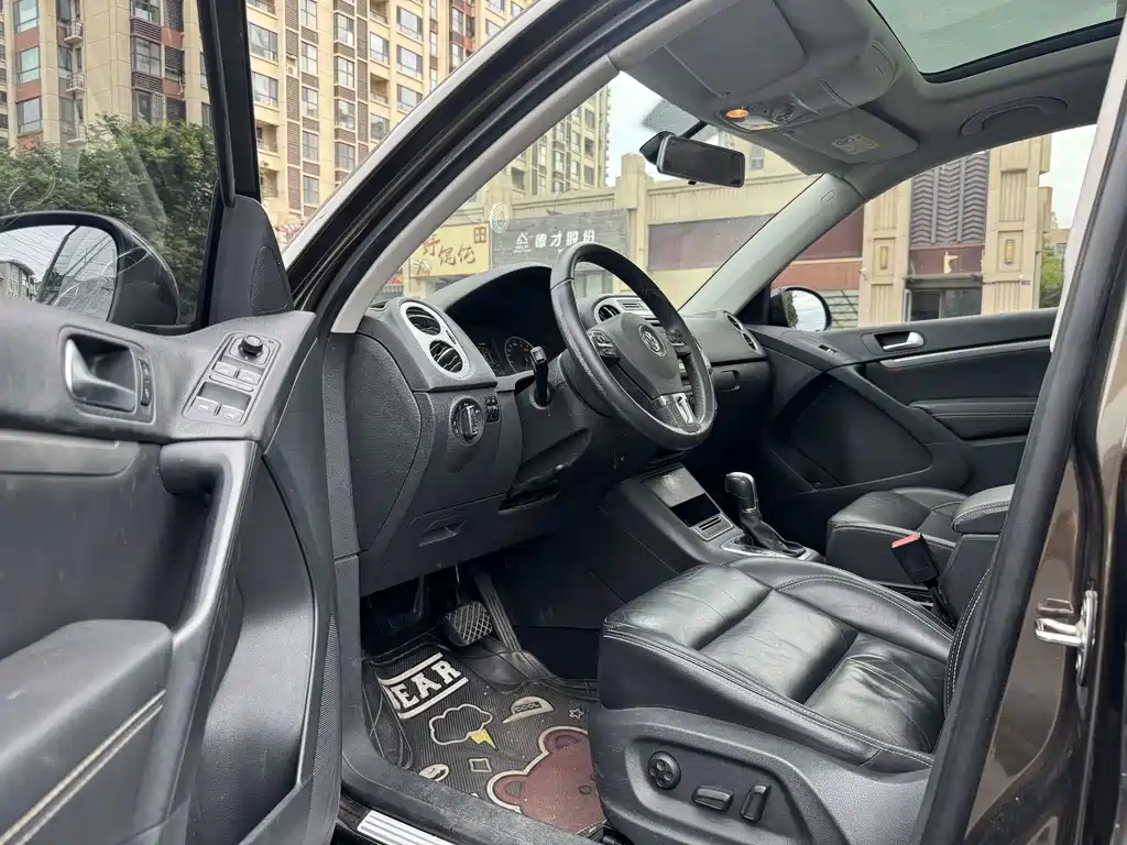 Volkswagen Tiguan — миниатюра 4
