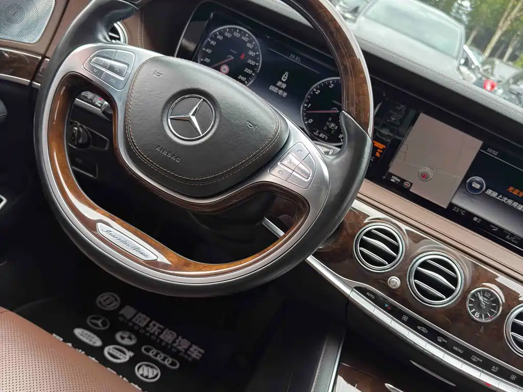 Mercedes-Benz S-Class — миниатюра 14