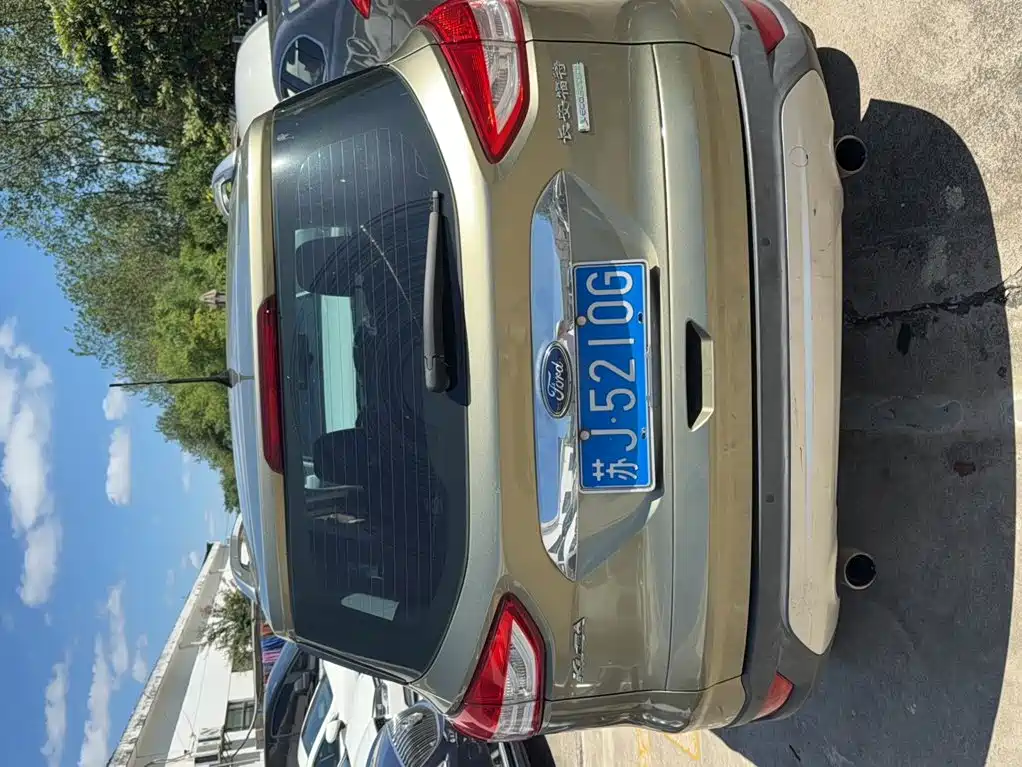 Ford Kuga — миниатюра 25