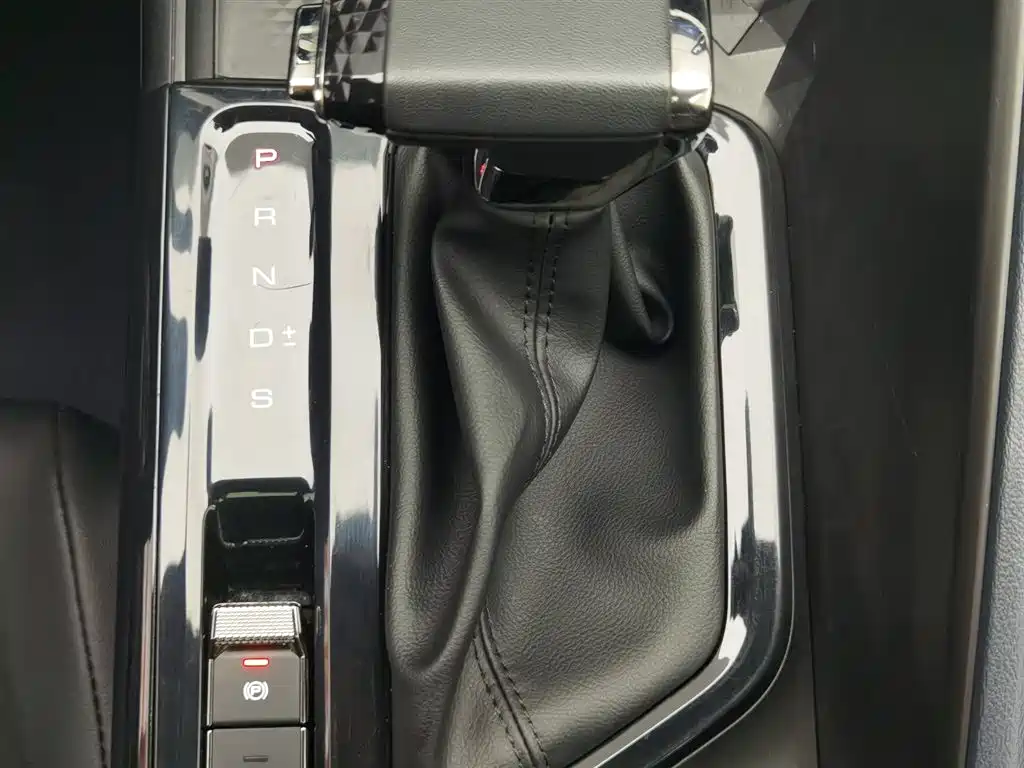 Baojun RC-5 — миниатюра 13