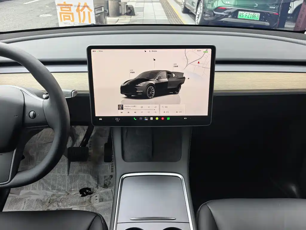Tesla Model Y — миниатюра 14
