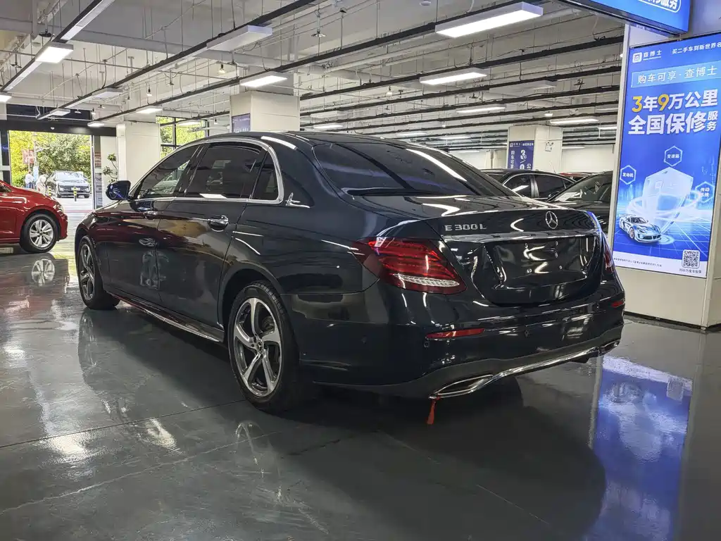Mercedes-Benz E-Class — миниатюра 7