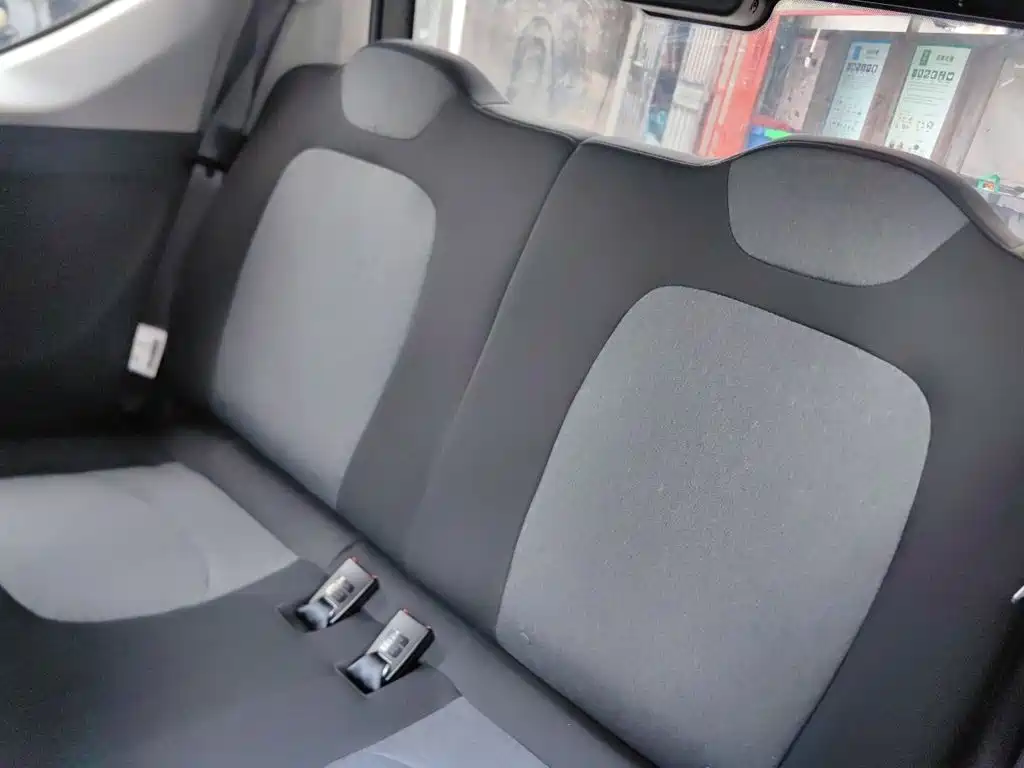 Wuling MINIEV — миниатюра 13
