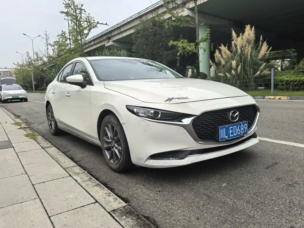 Mazda 3 Axela — миниатюра 3