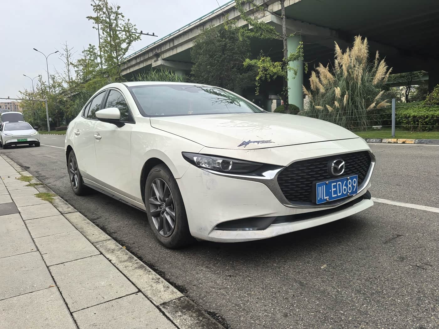 Mazda Mazda3 Axela 2.0 л 2024 г. Белый, пробег 18000 км