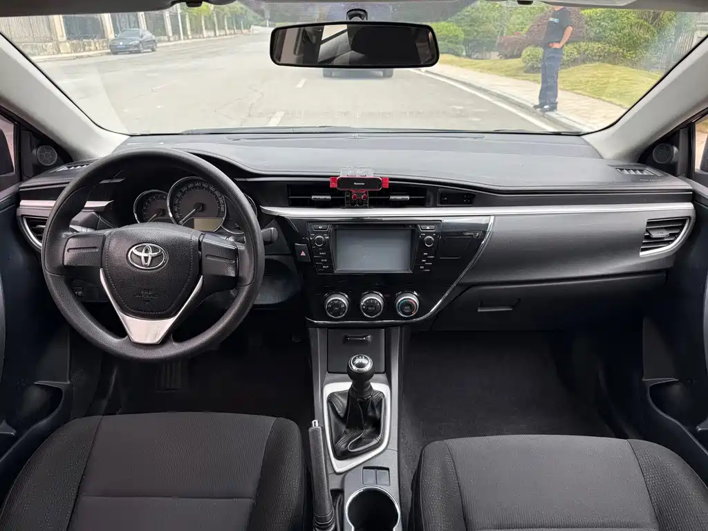 Toyota Corolla — миниатюра 8