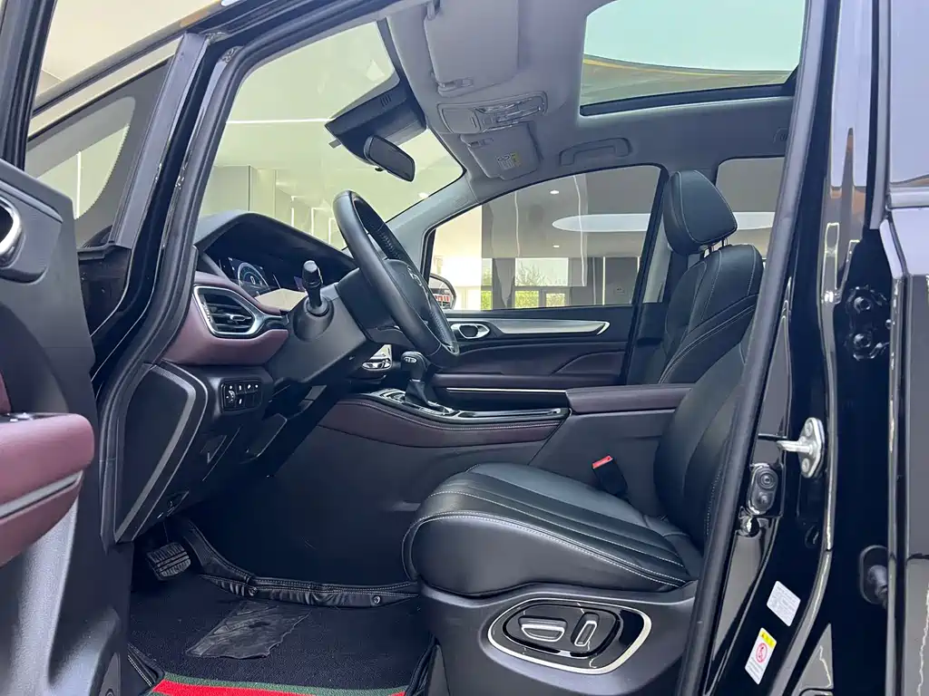 GAC Motor Trumpchi M6 — миниатюра 4