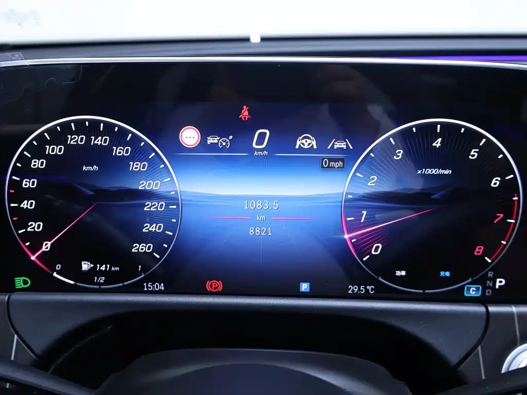 Mercedes-Benz E-Class — миниатюра 15