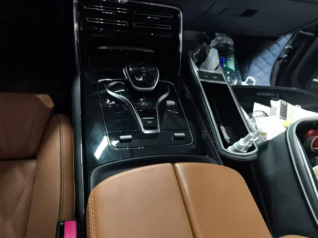 BYD Tang New Energy — миниатюра 7