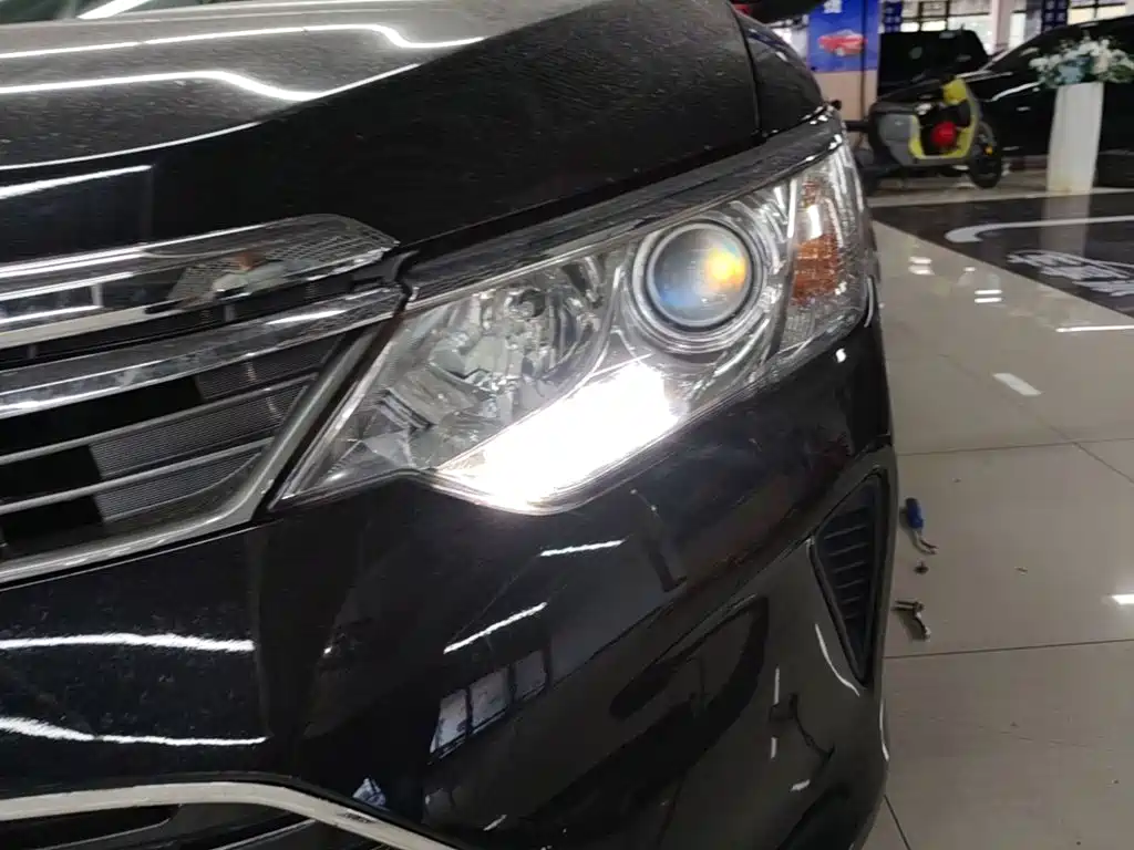 Toyota Camry — миниатюра 24