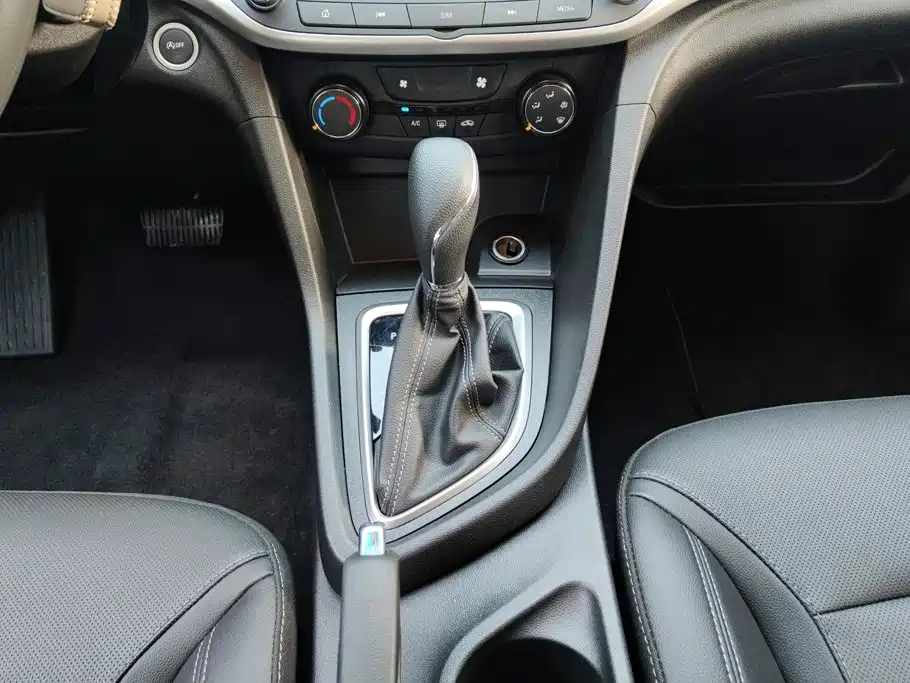 Buick Excelle — миниатюра 16