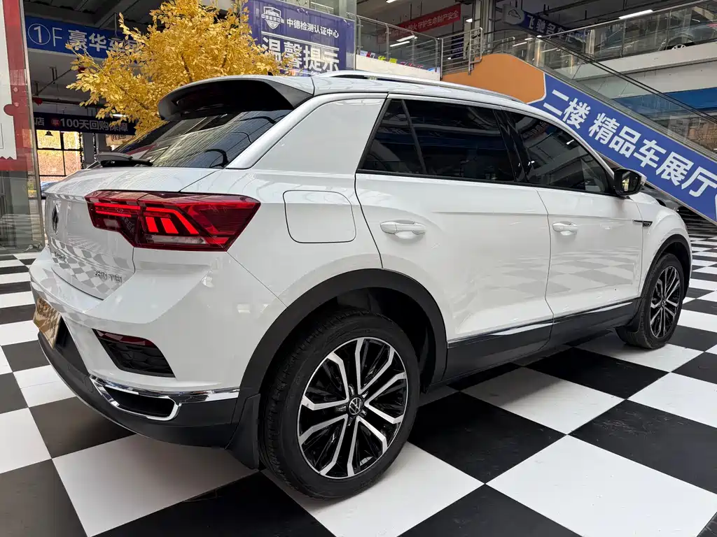 Volkswagen T-Roc — миниатюра 7
