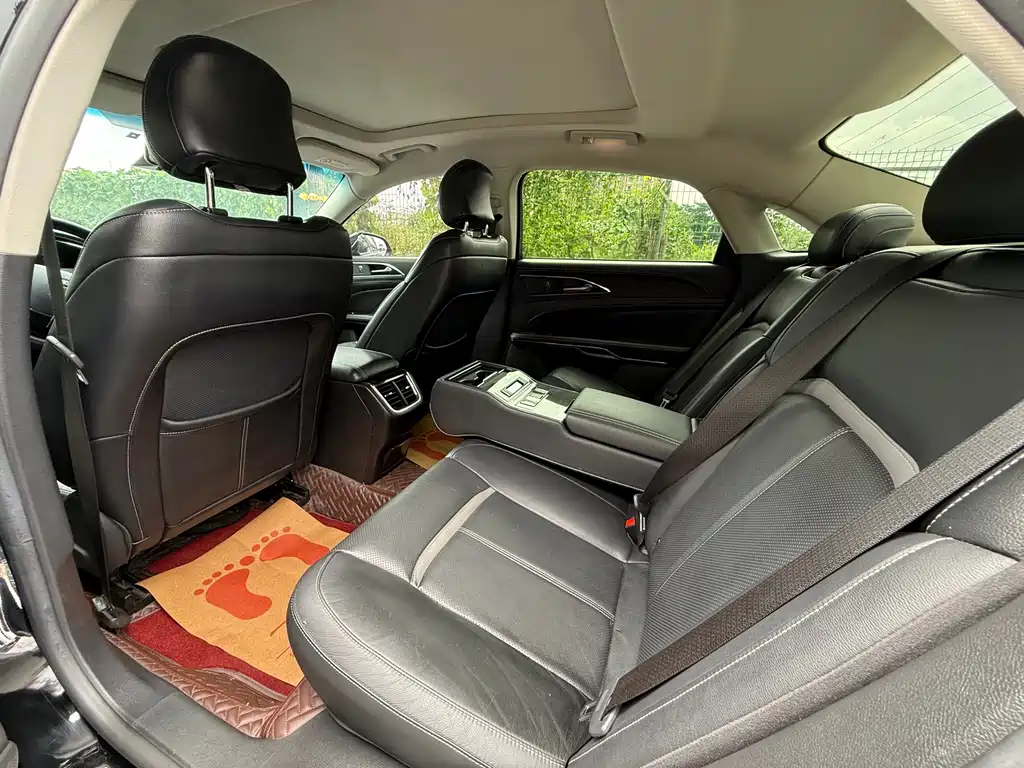 Ford Taurus — миниатюра 9