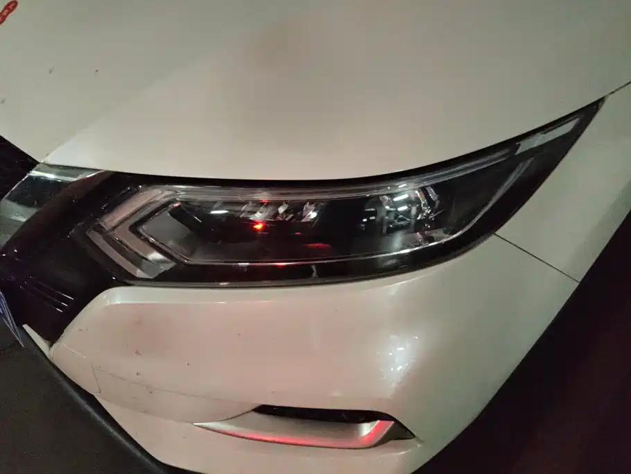 Nissan Qashqai — миниатюра 5