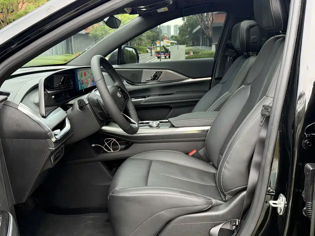 Cadillac XT5 — миниатюра 12