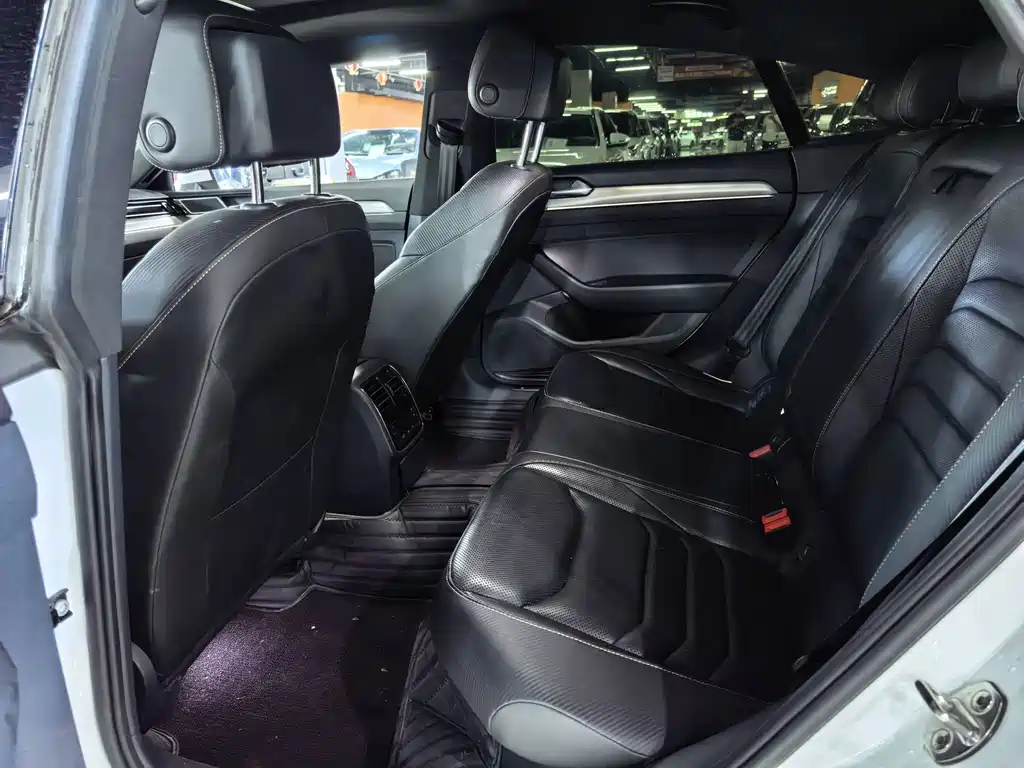 Volkswagen CC — миниатюра 3