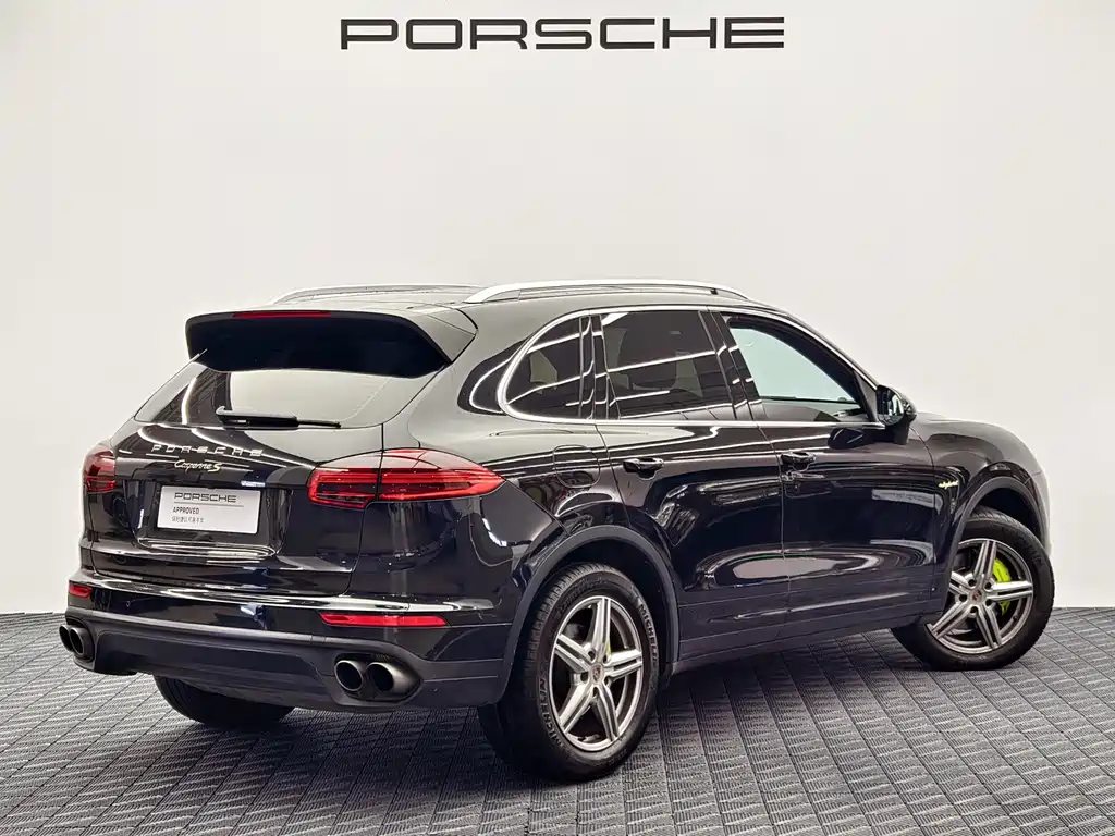 Porsche Cayenne Hybrid — миниатюра 6