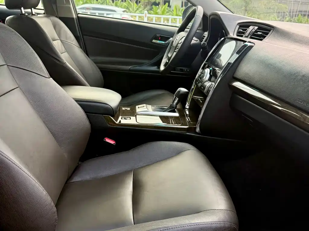 Toyota Reiz — миниатюра 15
