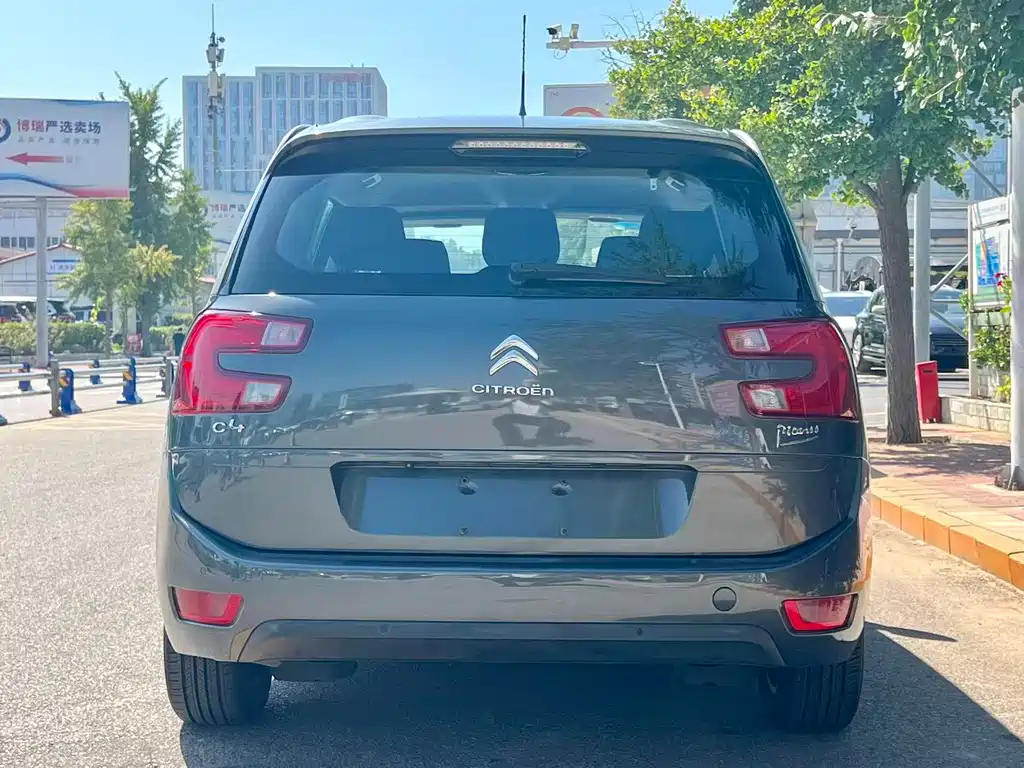 Citroen C4 Picasso — миниатюра 10