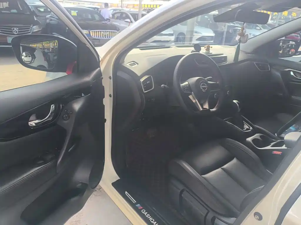Nissan Qashqai — миниатюра 16