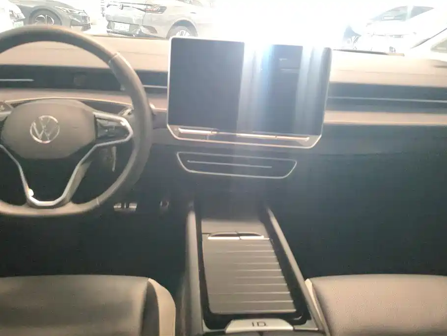 VOLKSWAGEN ID.7 VIZZION