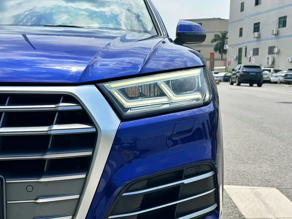 Audi Q5L — миниатюра 9