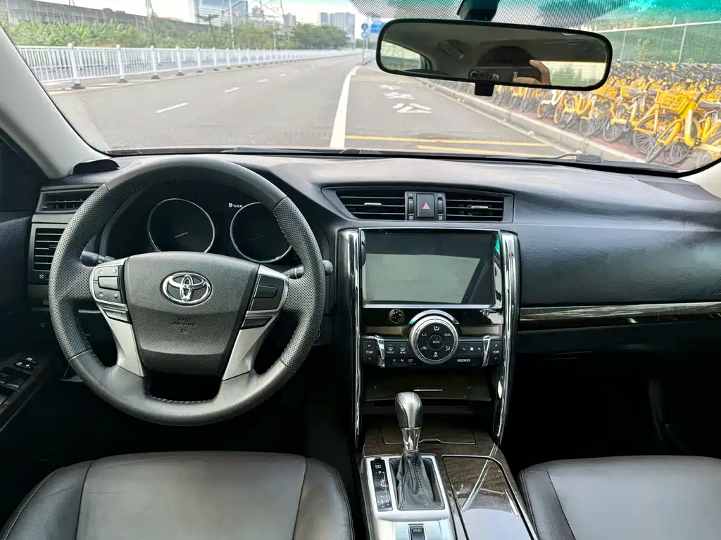 Toyota Reiz — миниатюра 16