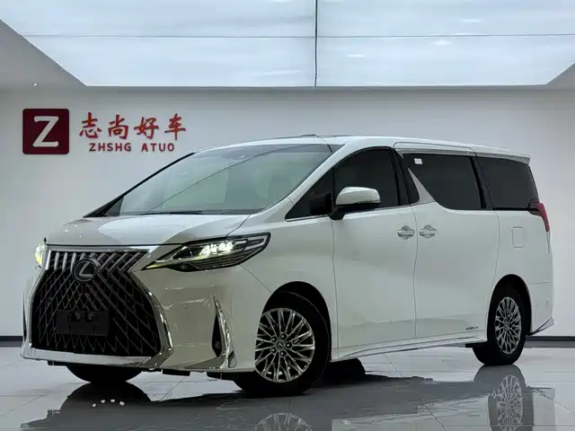 Lexus LM