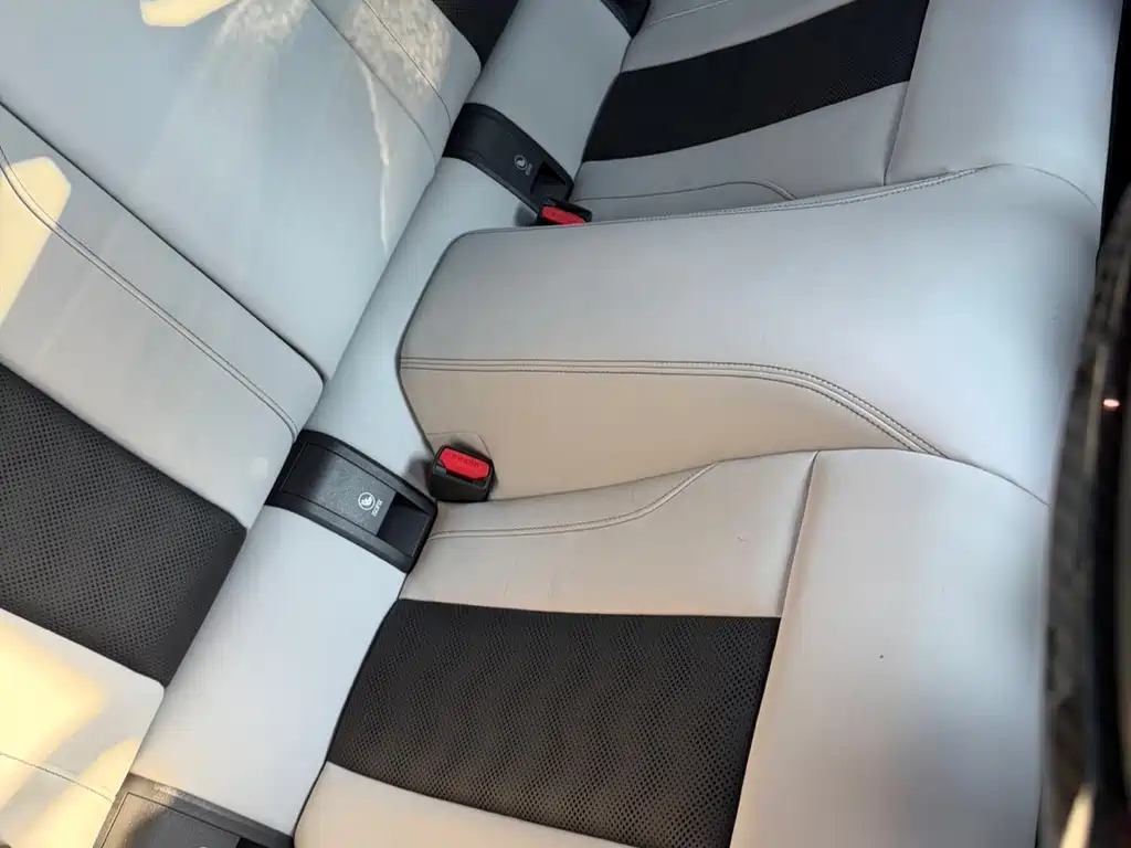 BMW M4 — миниатюра 5