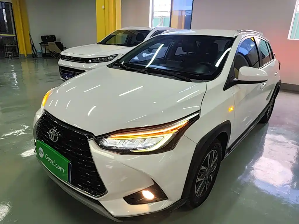 Toyota Yaris L — миниатюра 2