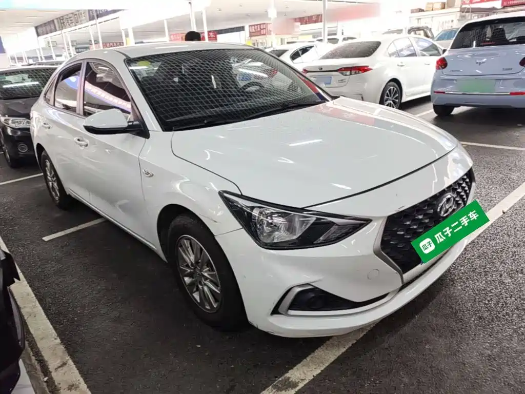 Hyundai Elantra — миниатюра 4