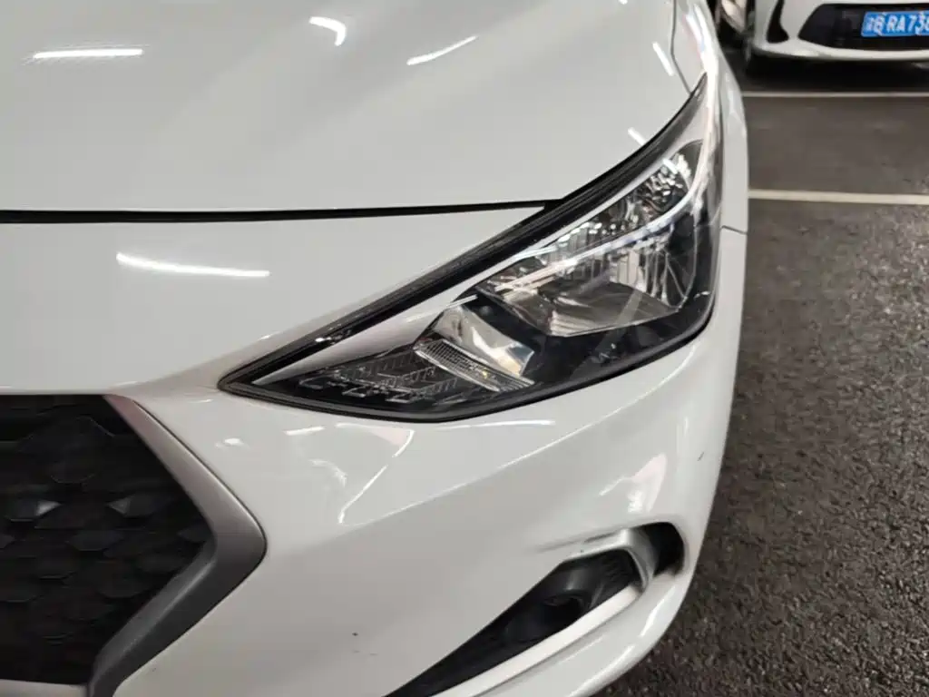 Hyundai Elantra — миниатюра 24