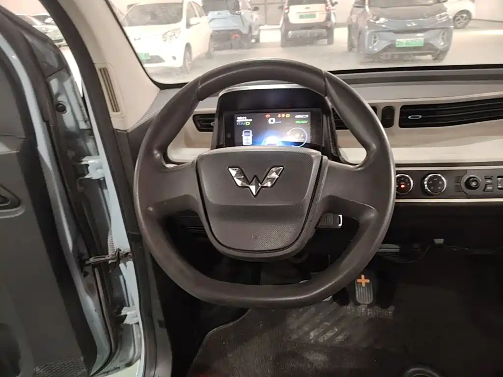 Wuling MINIEV — миниатюра 11