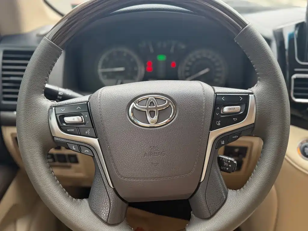 Toyota Land Cruiser — миниатюра 11