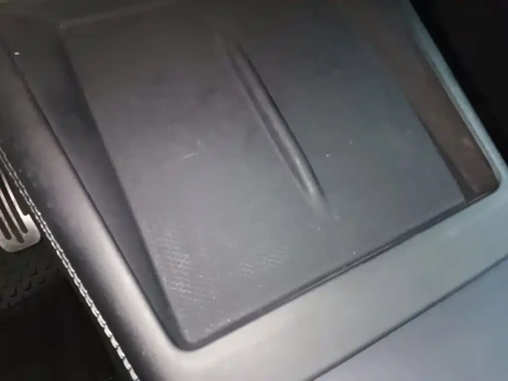Tesla Model 3 — миниатюра 9