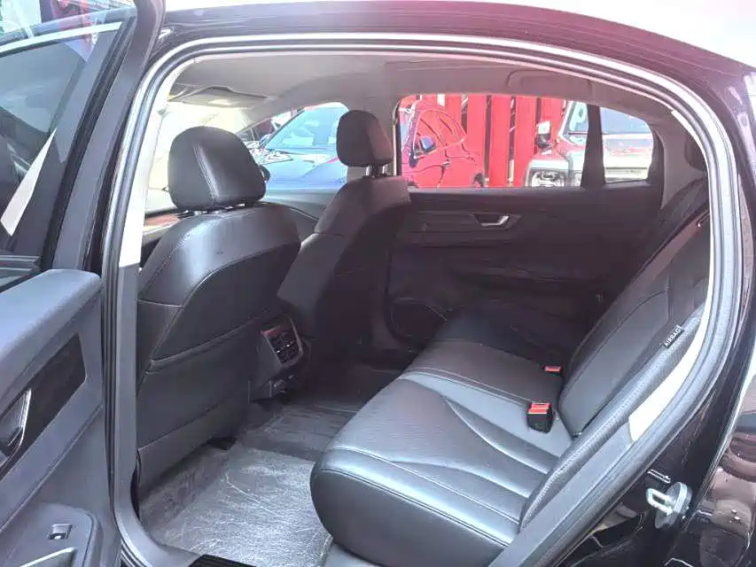 Hongqi Hongqi E-QM5 — миниатюра 7
