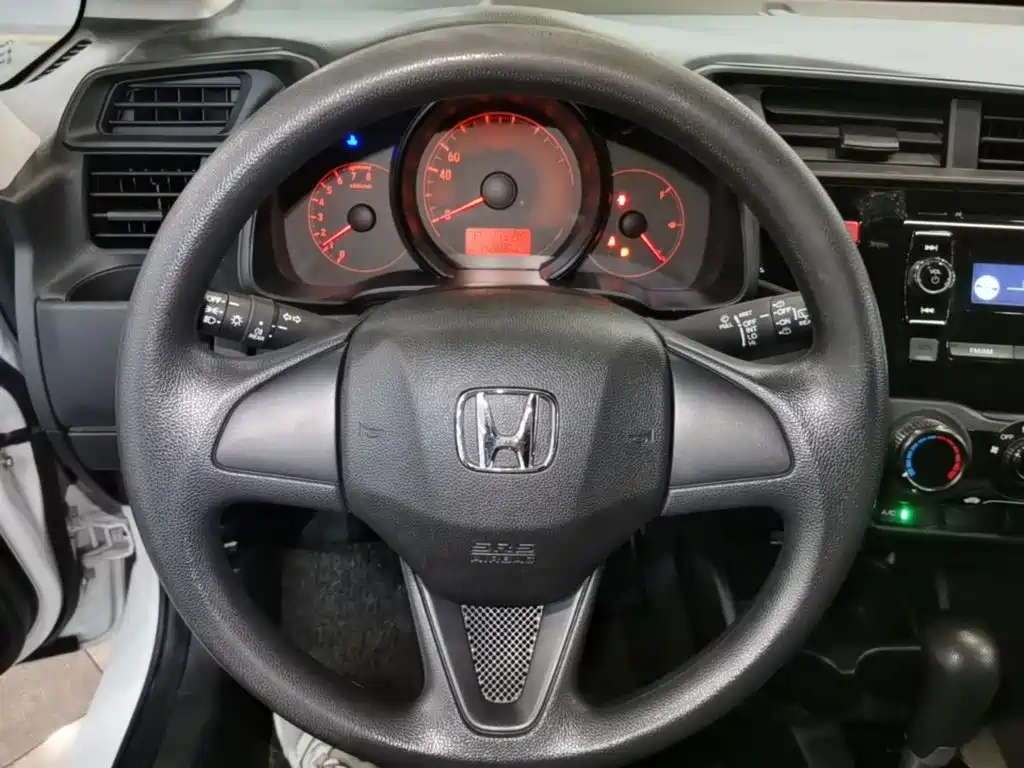 Honda Fit — миниатюра 11