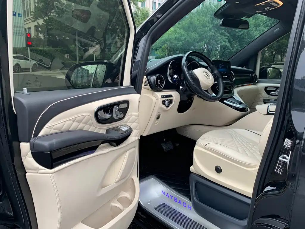 MERCEDES-BENZ V CLASS