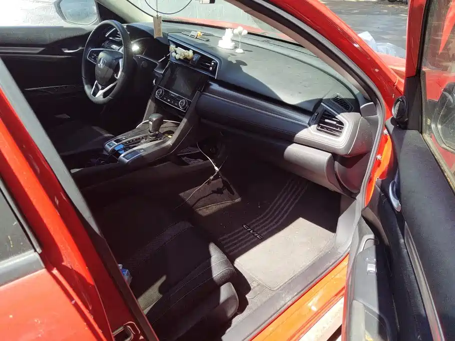 Honda Civic — миниатюра 8