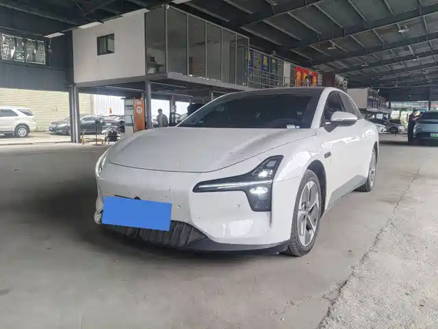 2025 Xpeng Mona M03