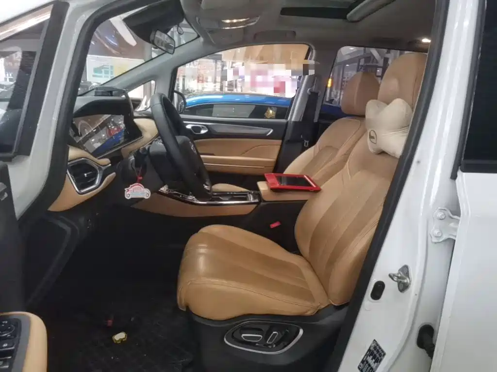 GAC Motor Trumpchi M6 — миниатюра 15